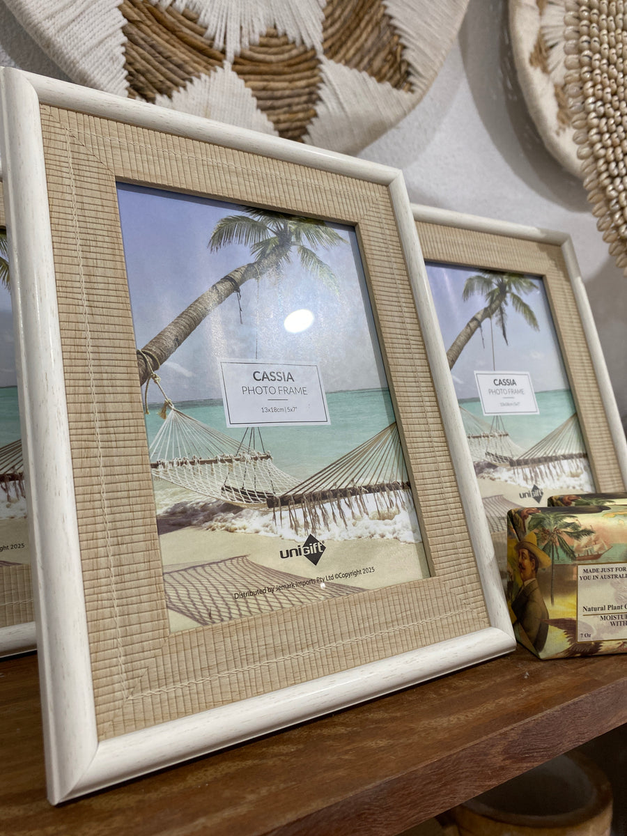 Whitewash photo frame – Island Boho