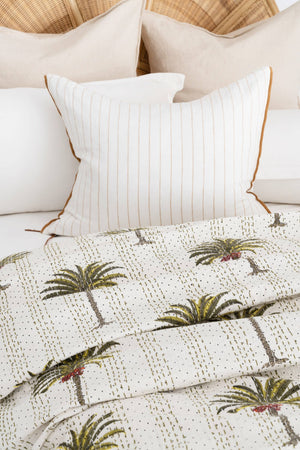Palm tree bedspread